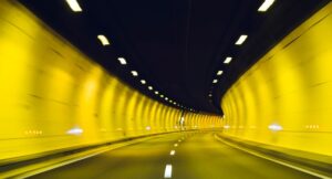 Методи за ефективно миене на тунели и мостове